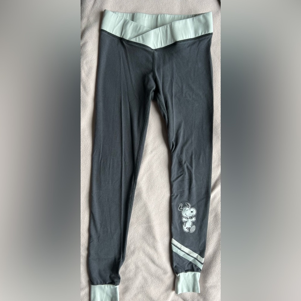 Love Tribe - Peanuts gray/white leggings Size XS